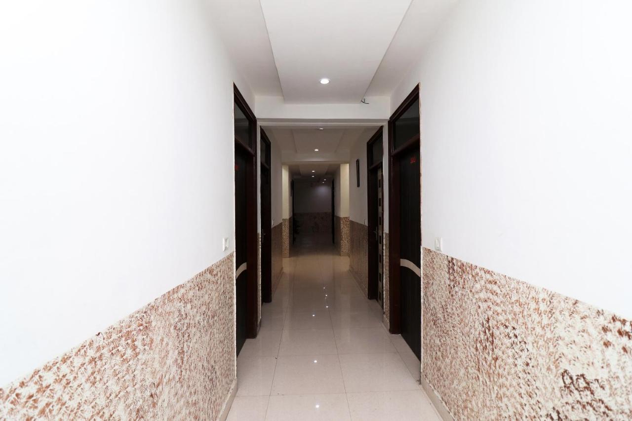 Oyo 24958 Hotel Dayal Belanganj Екстер'єр фото